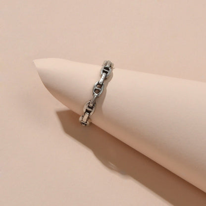 Minimalist Design Silver Metal Finish Lock Link Cool Punk Goth Open Finger Ring-3