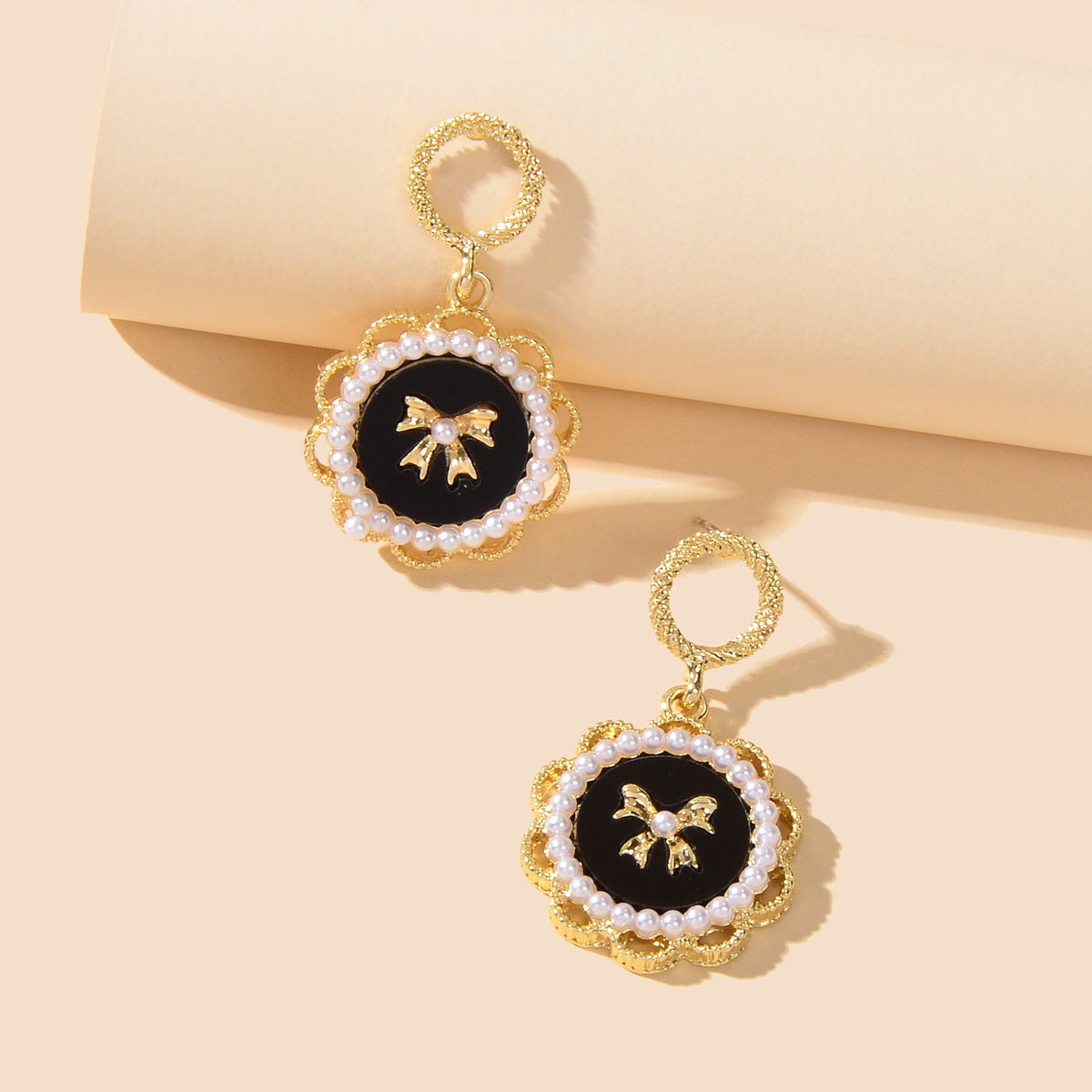 Retro Jewellery Pearl Decoration Bow Tie Black Round Gold Flower Dangle Earrings-2