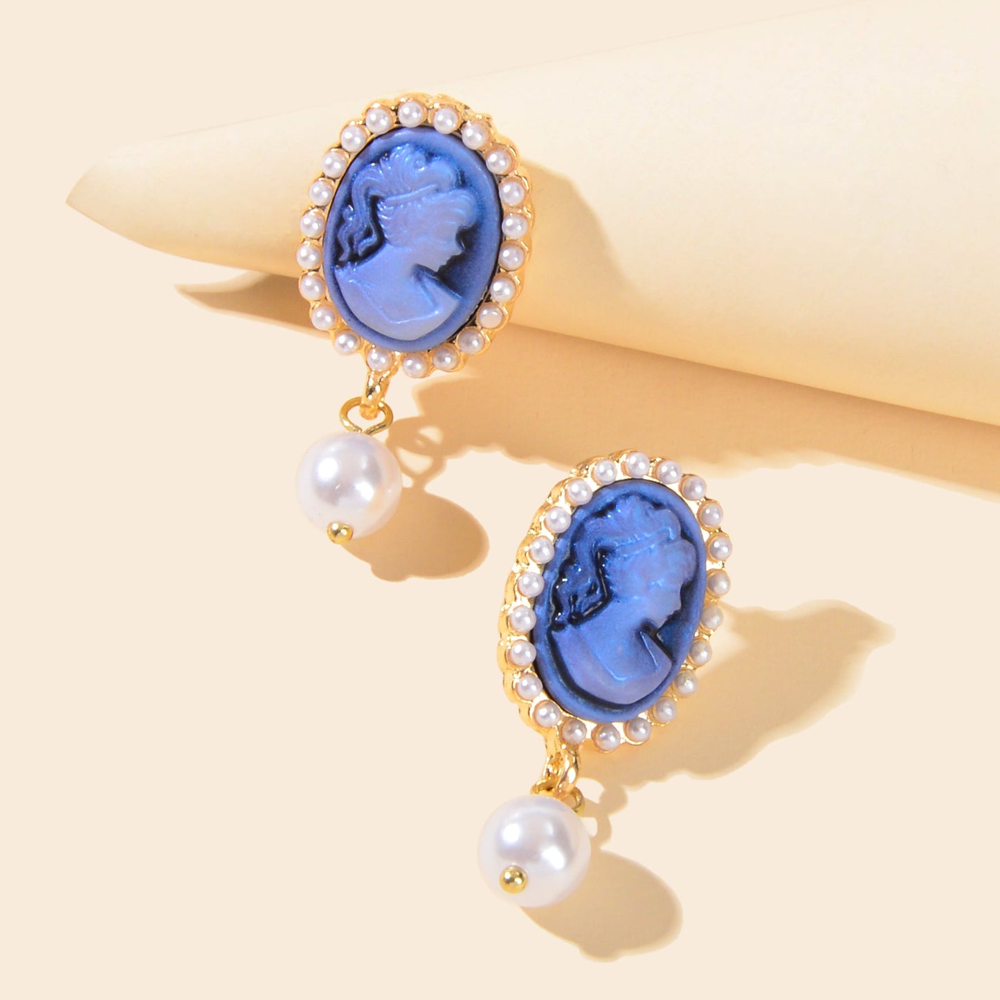 Textured Retro Accessories Court Pearl Blue Resin Relief Queen Dangle Earrings-1