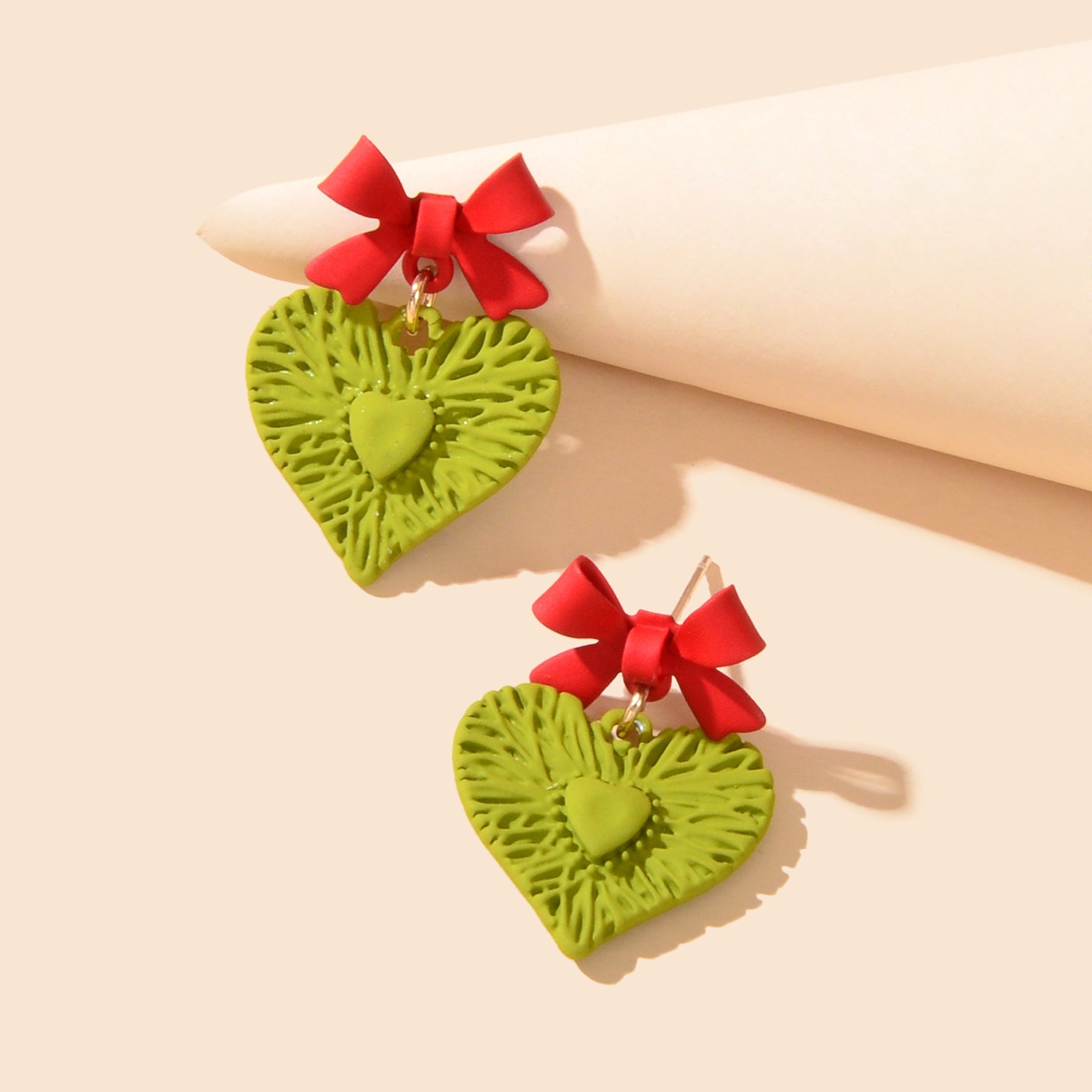 Fresh Sweet Red Bow Green Hollow Carved Heart Earrings Party Dating Jewelry Birthday Gift-2