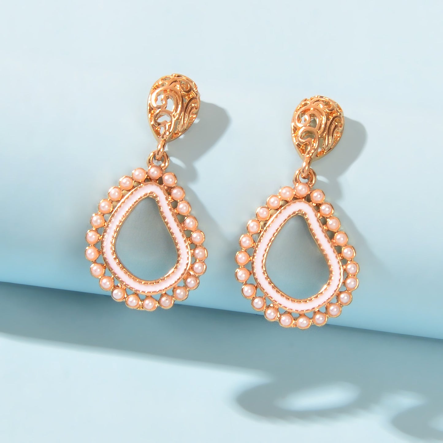 Trendy Daily Jewellery Pearl Decoration Gold Hollow Geometric Dangle Earrings-1