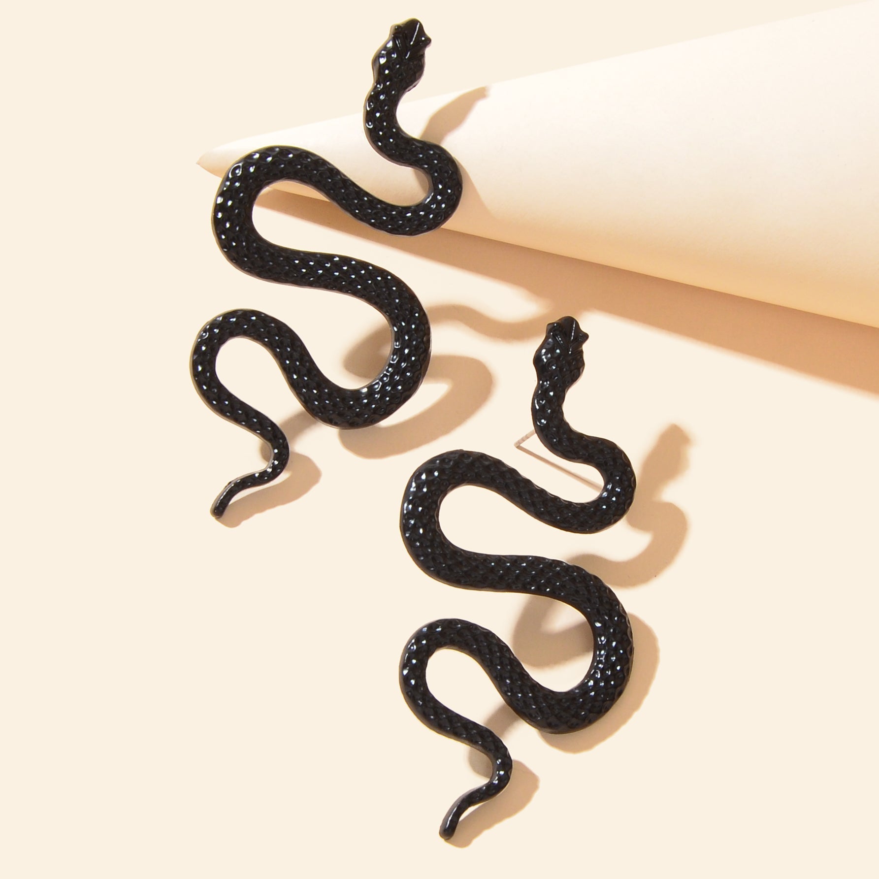 Punk Gothic Big Black Snake Stud Statement Earrings Party Decoration for Women-2