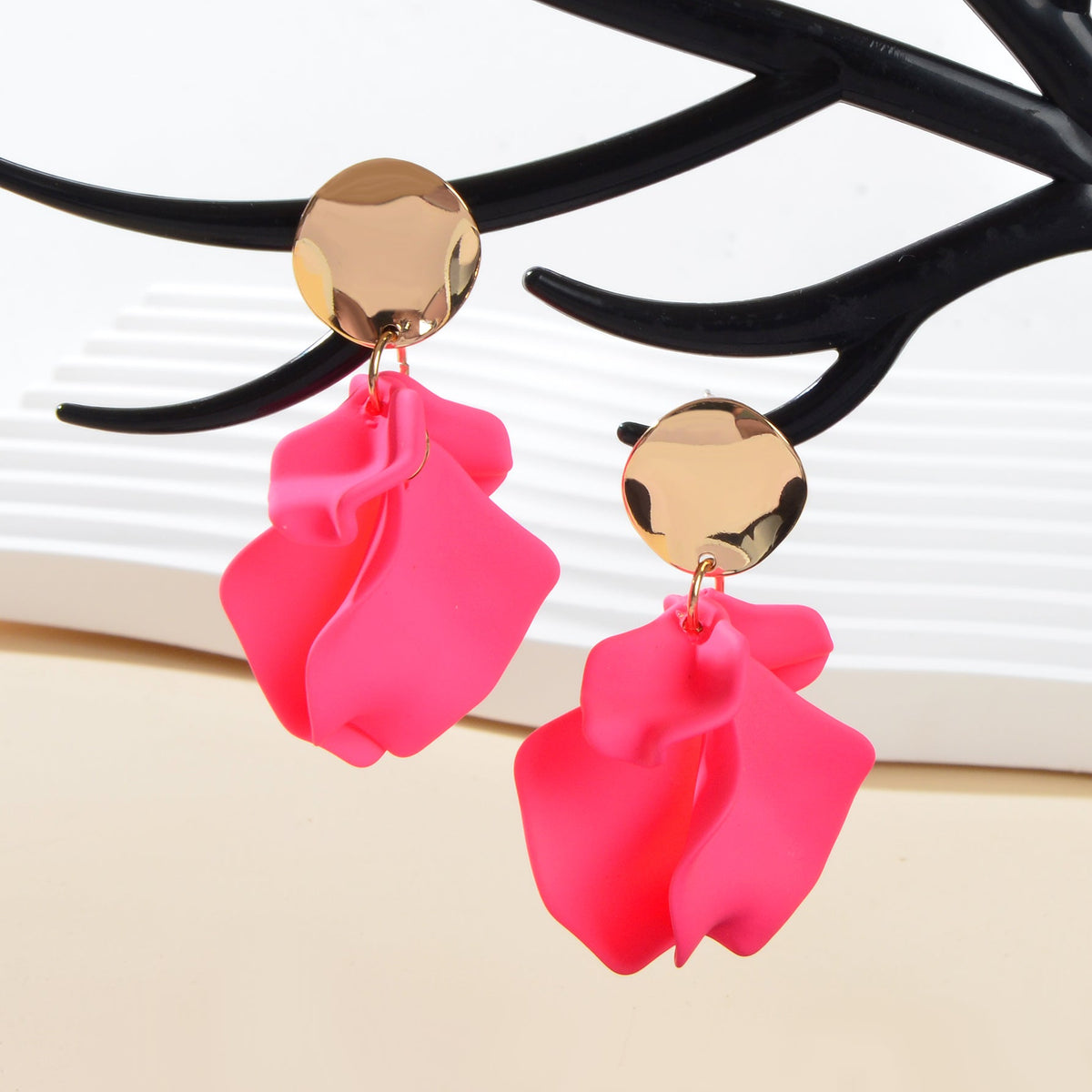 Romantic Gold Disc Decor Hot Pink Flower Petal Stud Earrings Women Jewelry Gift-4