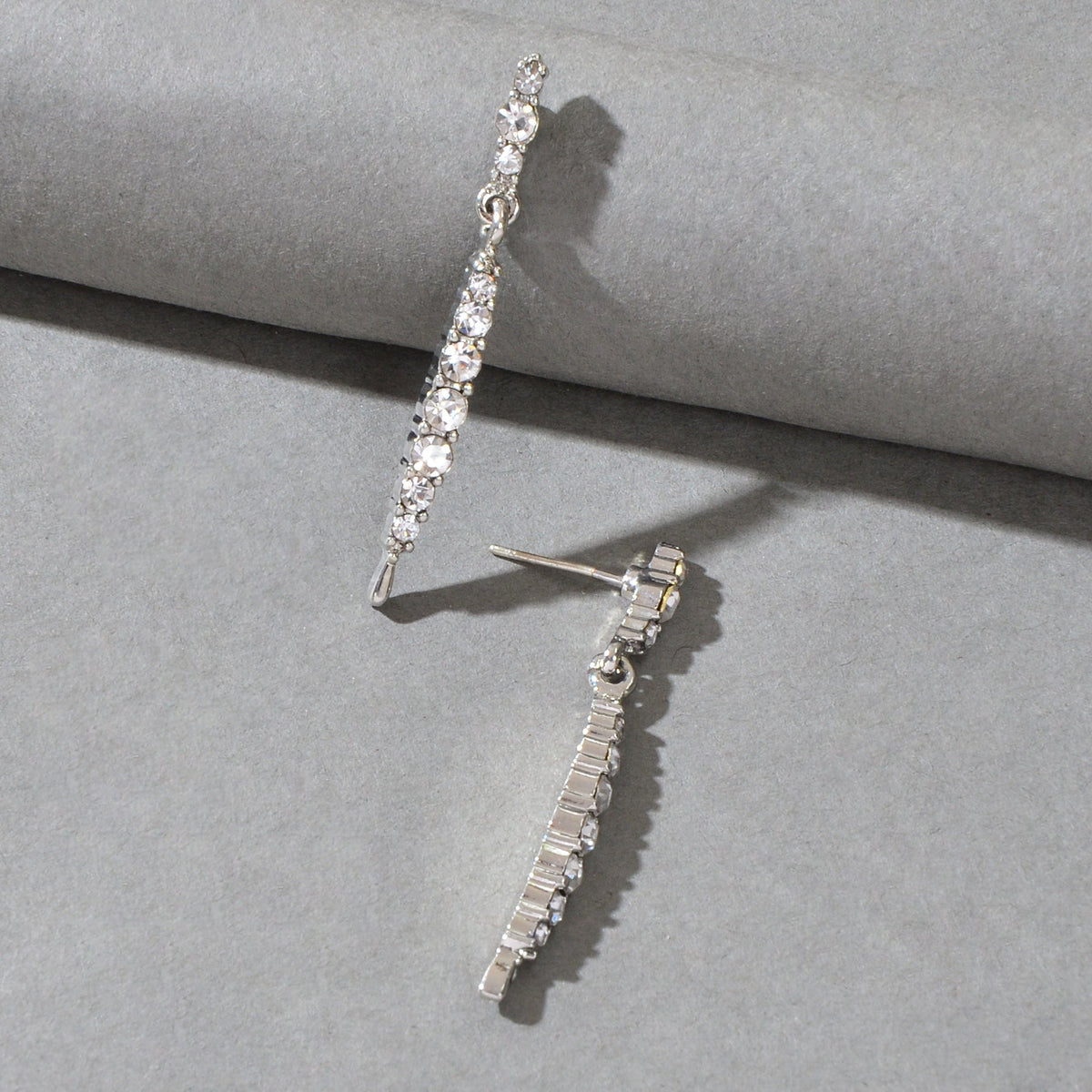 Luxurious Wedding Engagement Gift Shining Rhinestone Silver Hanging Earrings-2