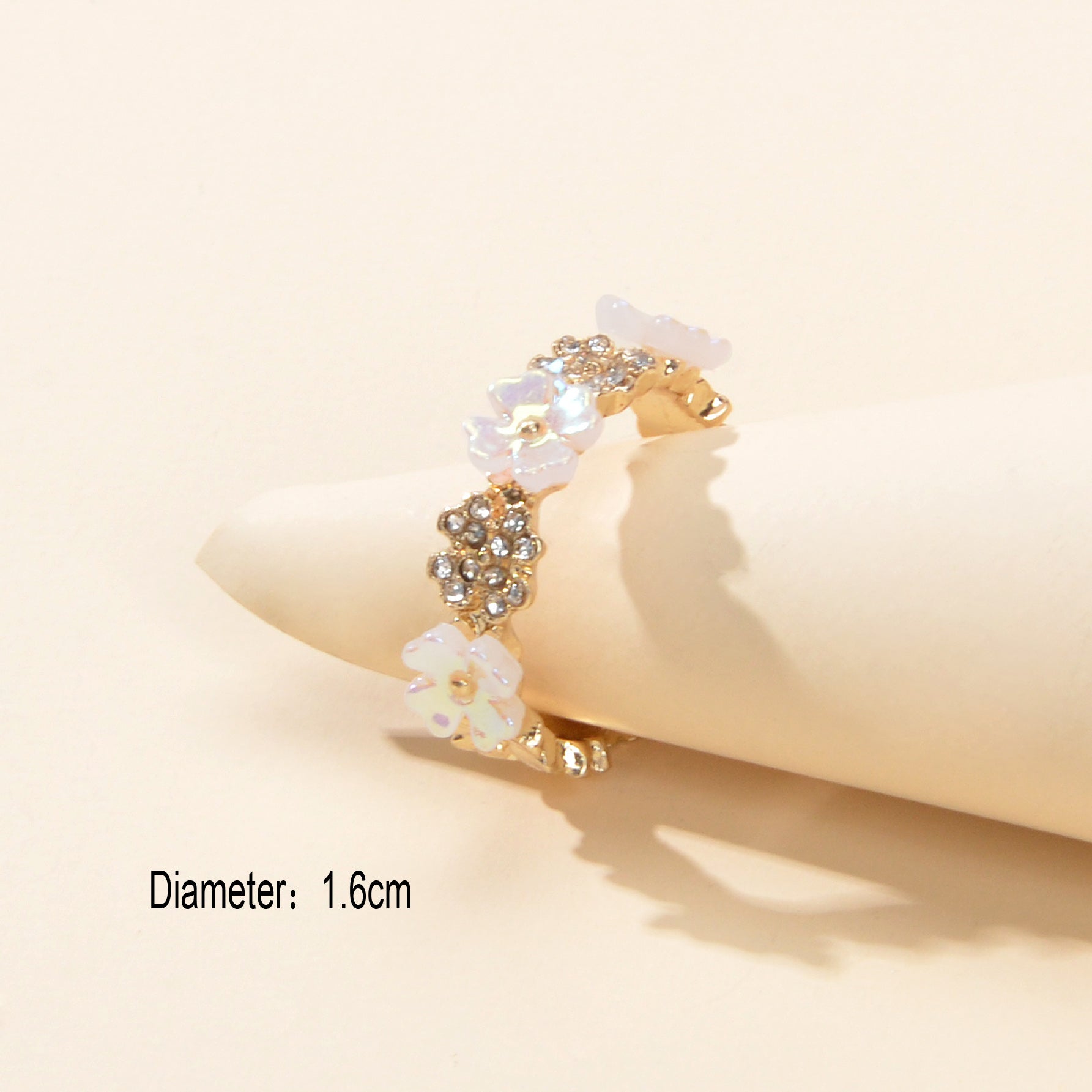 Delicate Rhinestone Resin Flower Ring Band Valentine's Day Women Girl Teens Gift-3
