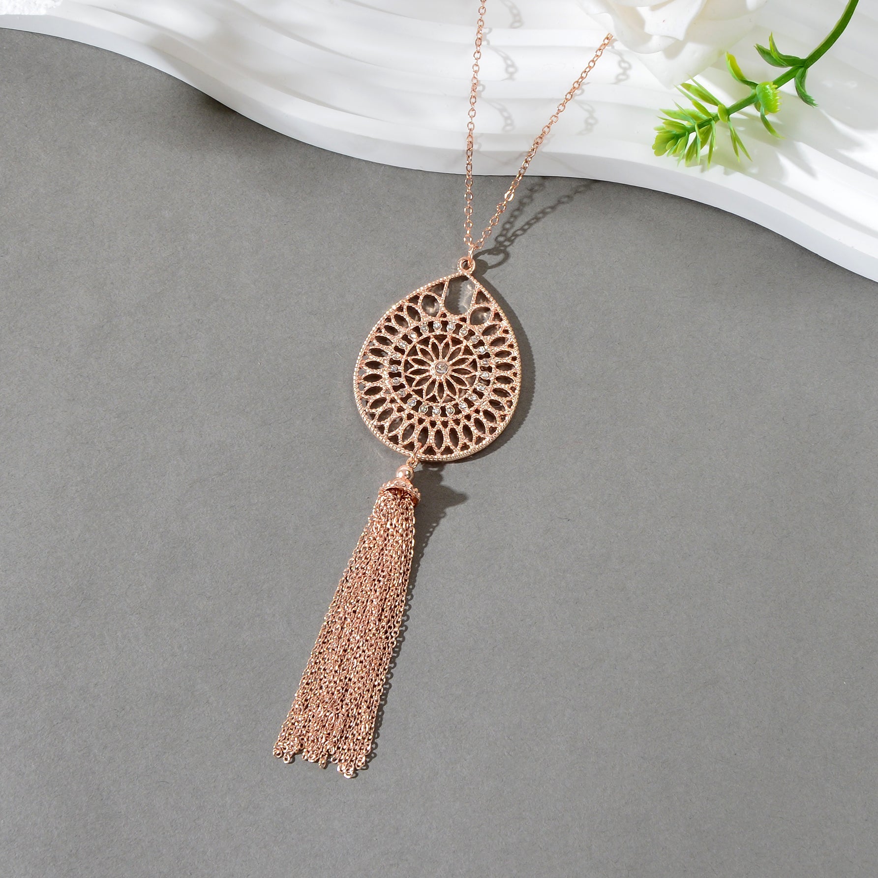 Fashion Rhinestone Decor Carved Hollow Flower with Chain Tassel Long Necklace-4